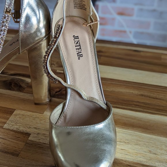 Just Fab golden heel shoes - Picture 4 of 4